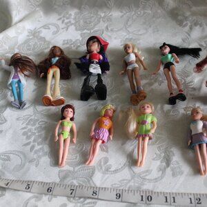 Lot of Barbie / Bratz/ Misc Mini Dolls